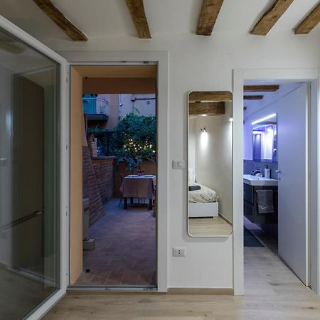Luxury Suite In The Center I Private Patio & Kitchen 博洛尼亚 外观 照片
