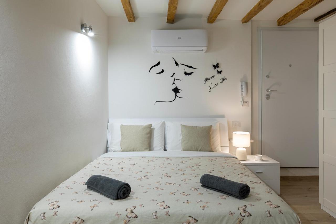 Luxury Suite In The Center I Private Patio & Kitchen 博洛尼亚 外观 照片